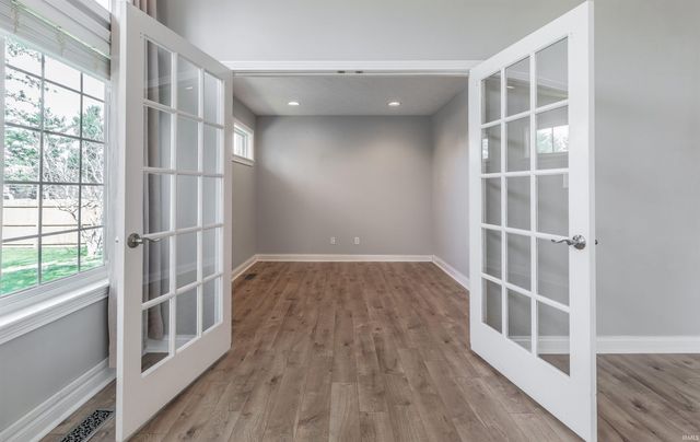 3223 Keystone Hills Drive, Evansville, IN 47711