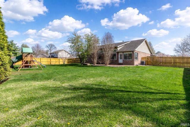 3223 Keystone Hills Drive, Evansville, IN 47711