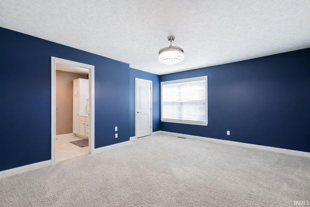 3223 Keystone Hills Drive, Evansville, IN 47711