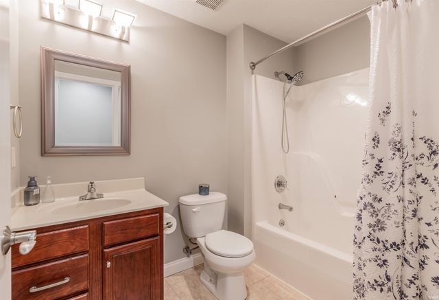 3223 Keystone Hills Drive, Evansville, IN 47711