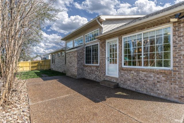 3223 Keystone Hills Drive, Evansville, IN 47711