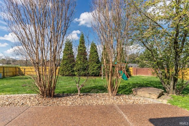 3223 Keystone Hills Drive, Evansville, IN 47711