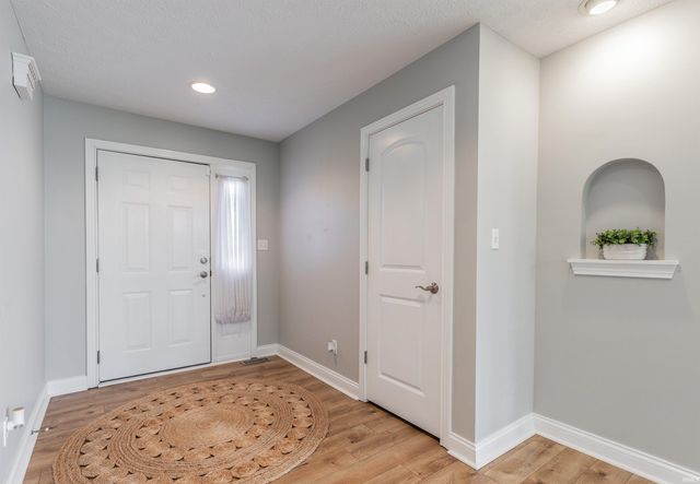 3223 Keystone Hills Drive, Evansville, IN 47711