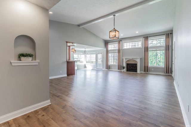 3223 Keystone Hills Drive, Evansville, IN 47711