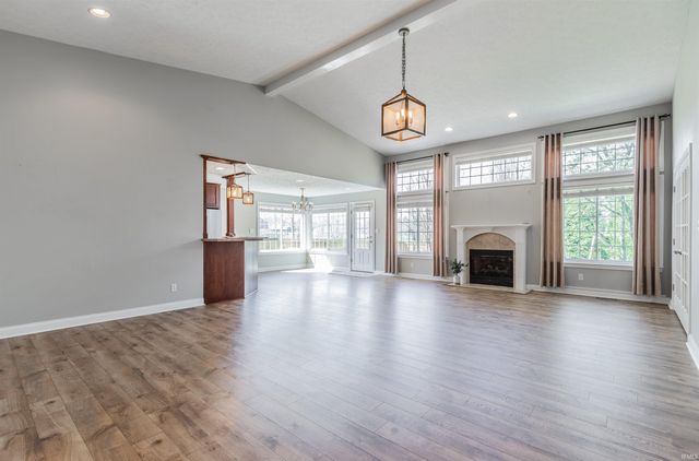 3223 Keystone Hills Drive, Evansville, IN 47711