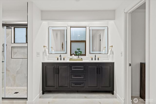 19524 230TH Avenue NE, Woodinville, WA 98077