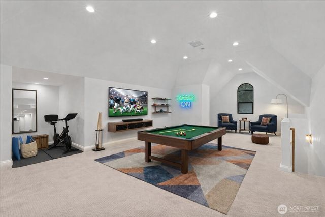 19524 230TH Avenue NE, Woodinville, WA 98077