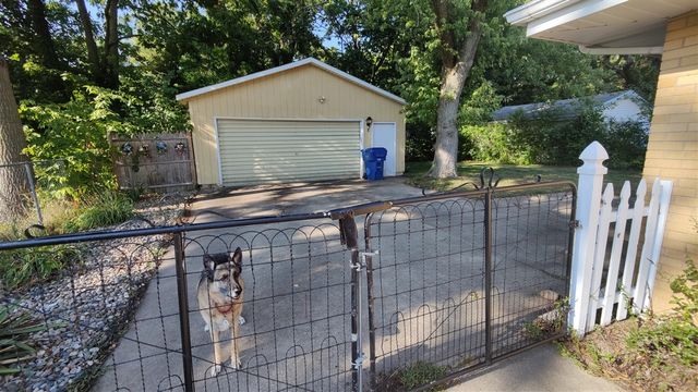 117 Messner Dr, Benton Harbor, MI 49022