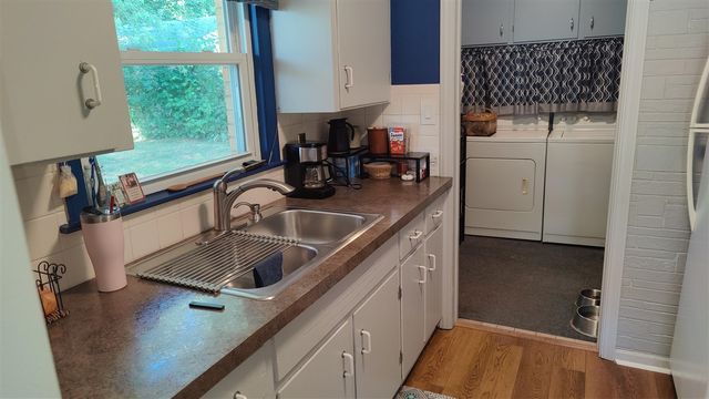 117 Messner Dr, Benton Harbor, MI 49022