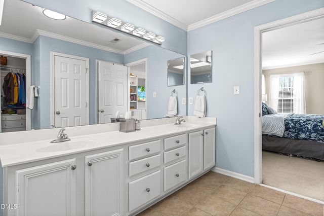 2016 Ambrose Park Lane, Cary, NC 27518