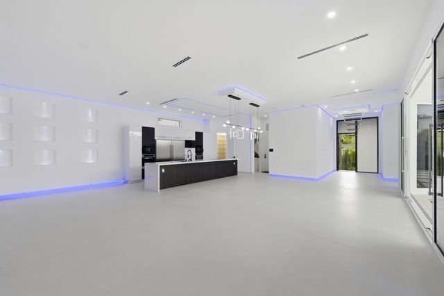 1629 NE 1st Avenue, Fort Lauderdale, FL 33305