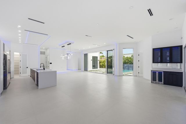 1629 NE 1st Avenue, Fort Lauderdale, FL 33305