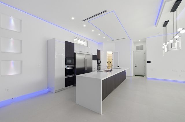 1629 NE 1st Avenue, Fort Lauderdale, FL 33305