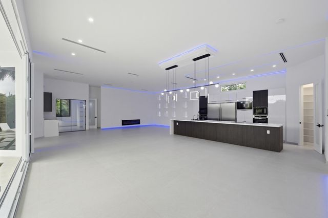 1629 NE 1st Avenue, Fort Lauderdale, FL 33305