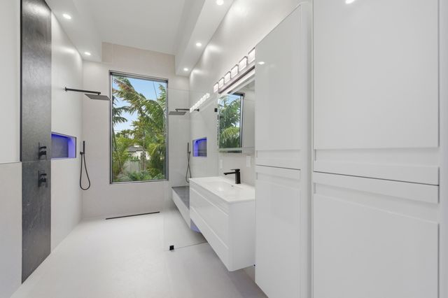 1629 NE 1st Avenue, Fort Lauderdale, FL 33305