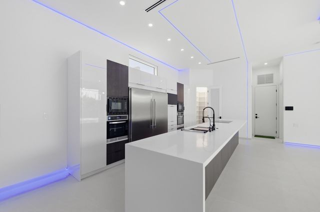 1629 NE 1st Avenue, Fort Lauderdale, FL 33305