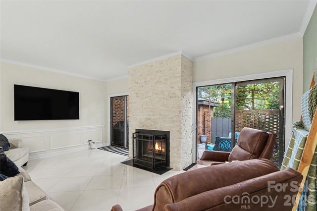 5811 Sharon Road C, Charlotte, NC 28210
