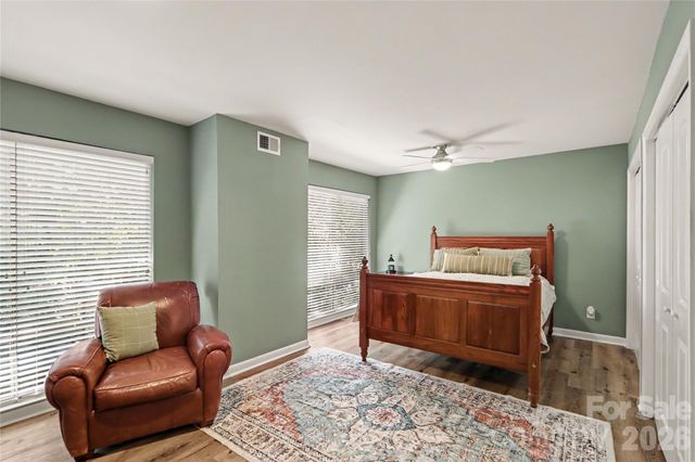 5811 Sharon Road C, Charlotte, NC 28210
