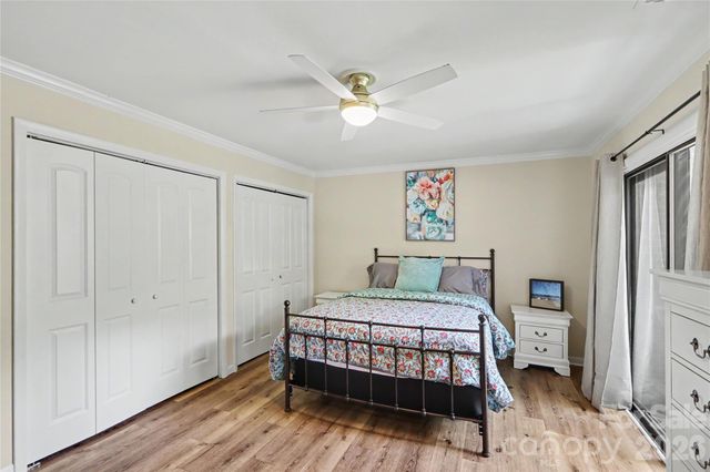 5811 Sharon Road C, Charlotte, NC 28210