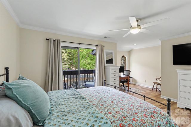 5811 Sharon Road C, Charlotte, NC 28210