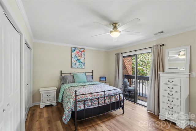 5811 Sharon Road C, Charlotte, NC 28210