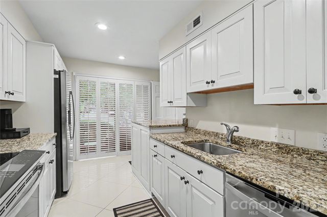 5811 Sharon Road C, Charlotte, NC 28210