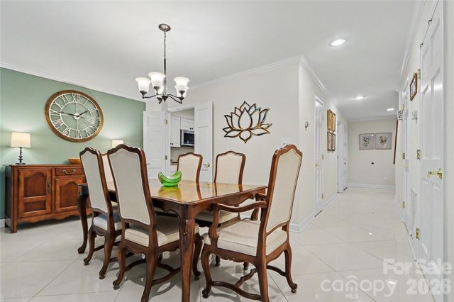 5811 Sharon Road C, Charlotte, NC 28210
