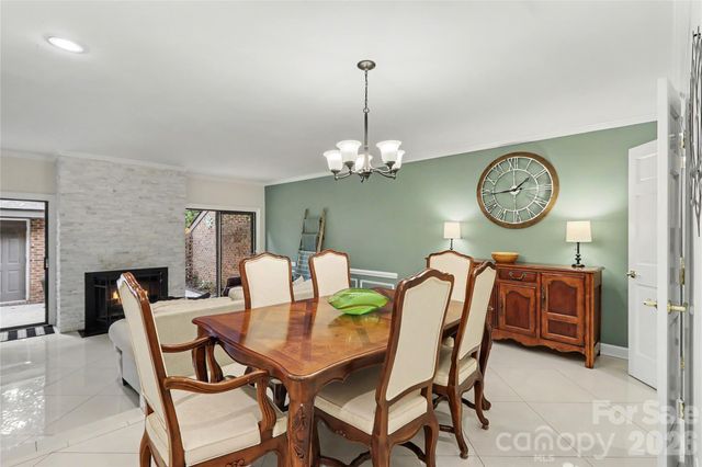 5811 Sharon Road C, Charlotte, NC 28210