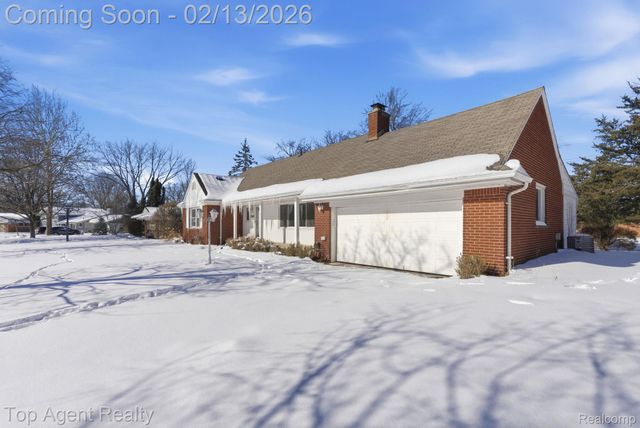 32306 Baintree Road, Farmington Hills, MI 48334