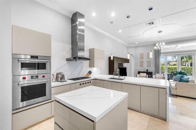 6375 Bellamalfi St, Boca Raton, FL 33496