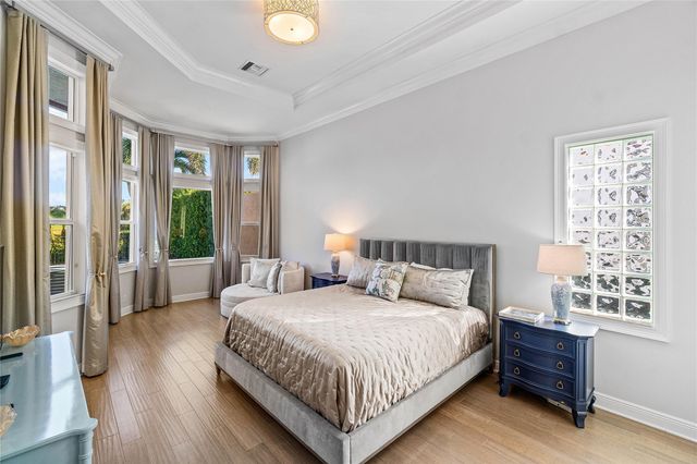 6375 Bellamalfi St, Boca Raton, FL 33496