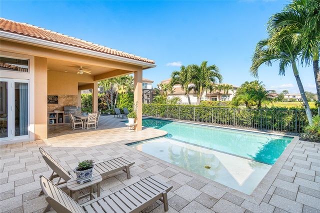 6375 Bellamalfi St, Boca Raton, FL 33496