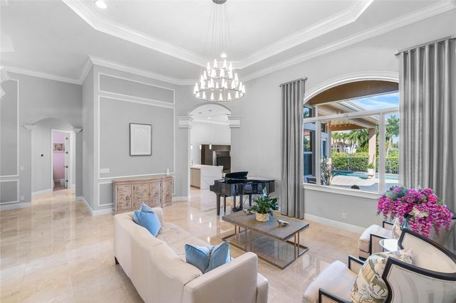 6375 Bellamalfi St, Boca Raton, FL 33496