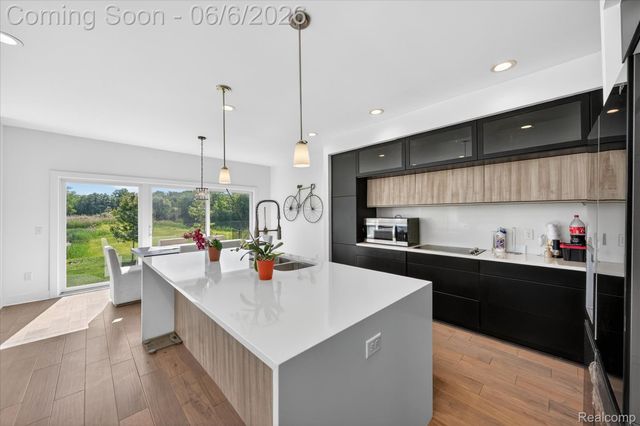 54598 Deadwood Lane, Shelby Charter Township, MI 48316