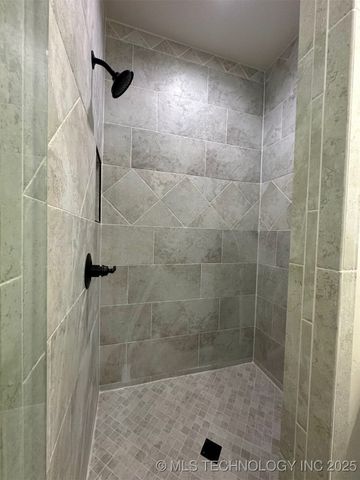 12443 Longboard Loop, Kingston, OK 73439