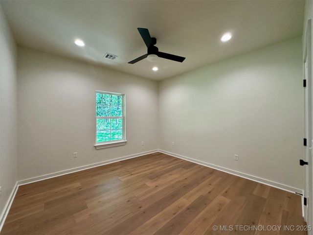 12443 Longboard Loop, Kingston, OK 73439