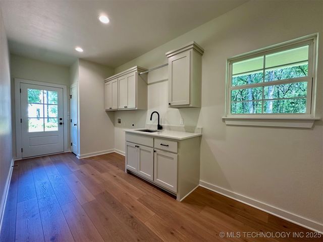 12443 Longboard Loop, Kingston, OK 73439