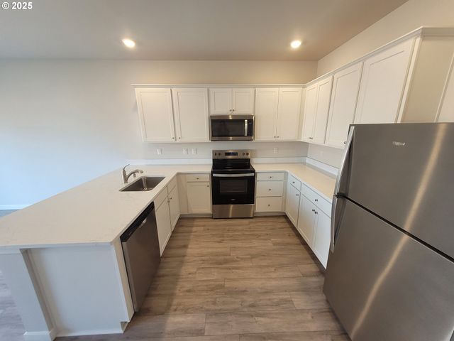 1320 Ne CLARK Ave, Battle Ground, WA 98604