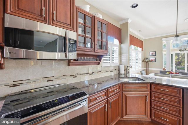 27 MITCHELL CT, Marlton, NJ 08053