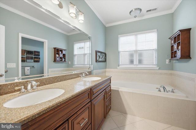 27 MITCHELL CT, Marlton, NJ 08053