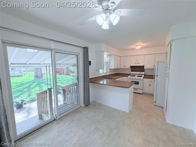 1376 Williamsburg Road, Flint, MI 48507