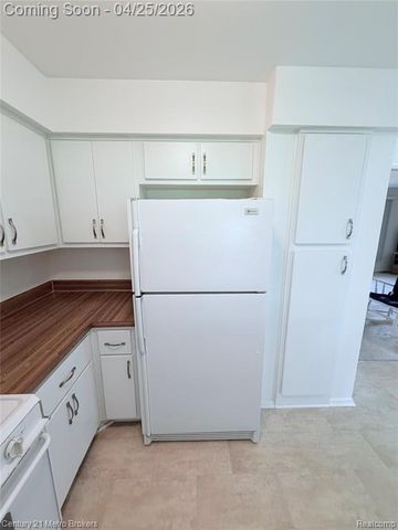 1376 Williamsburg Road, Flint, MI 48507