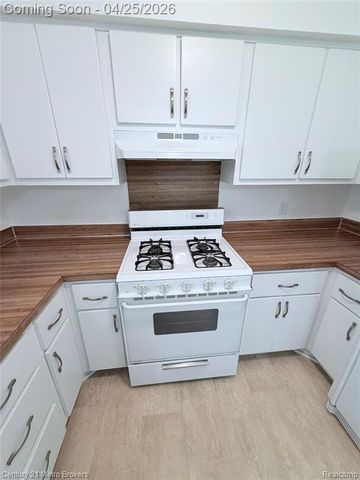 1376 Williamsburg Road, Flint, MI 48507
