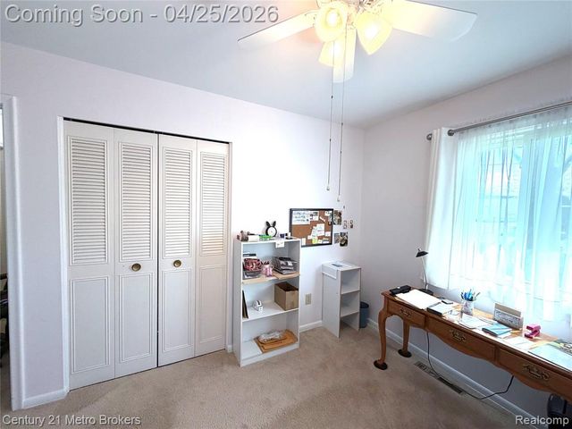 1376 Williamsburg Road, Flint, MI 48507