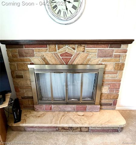1376 Williamsburg Road, Flint, MI 48507