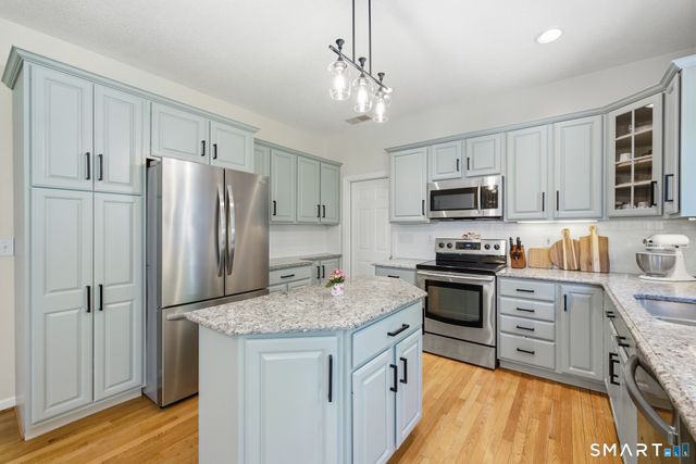 9 Brockway Road, Ellington, CT 06029