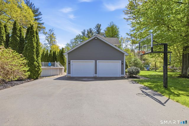 9 Brockway Road, Ellington, CT 06029