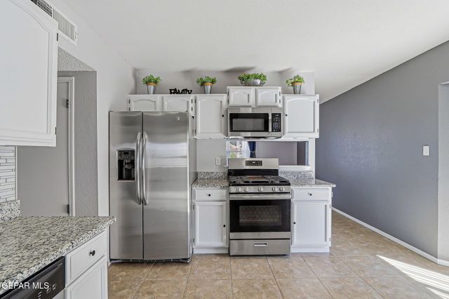 12432 ROBERT DAVID Drive, El Paso, TX 79928