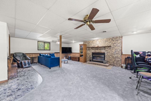 9272 Vigo Street, Crown Point, IN 46307