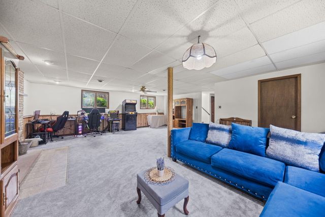 9272 Vigo Street, Crown Point, IN 46307